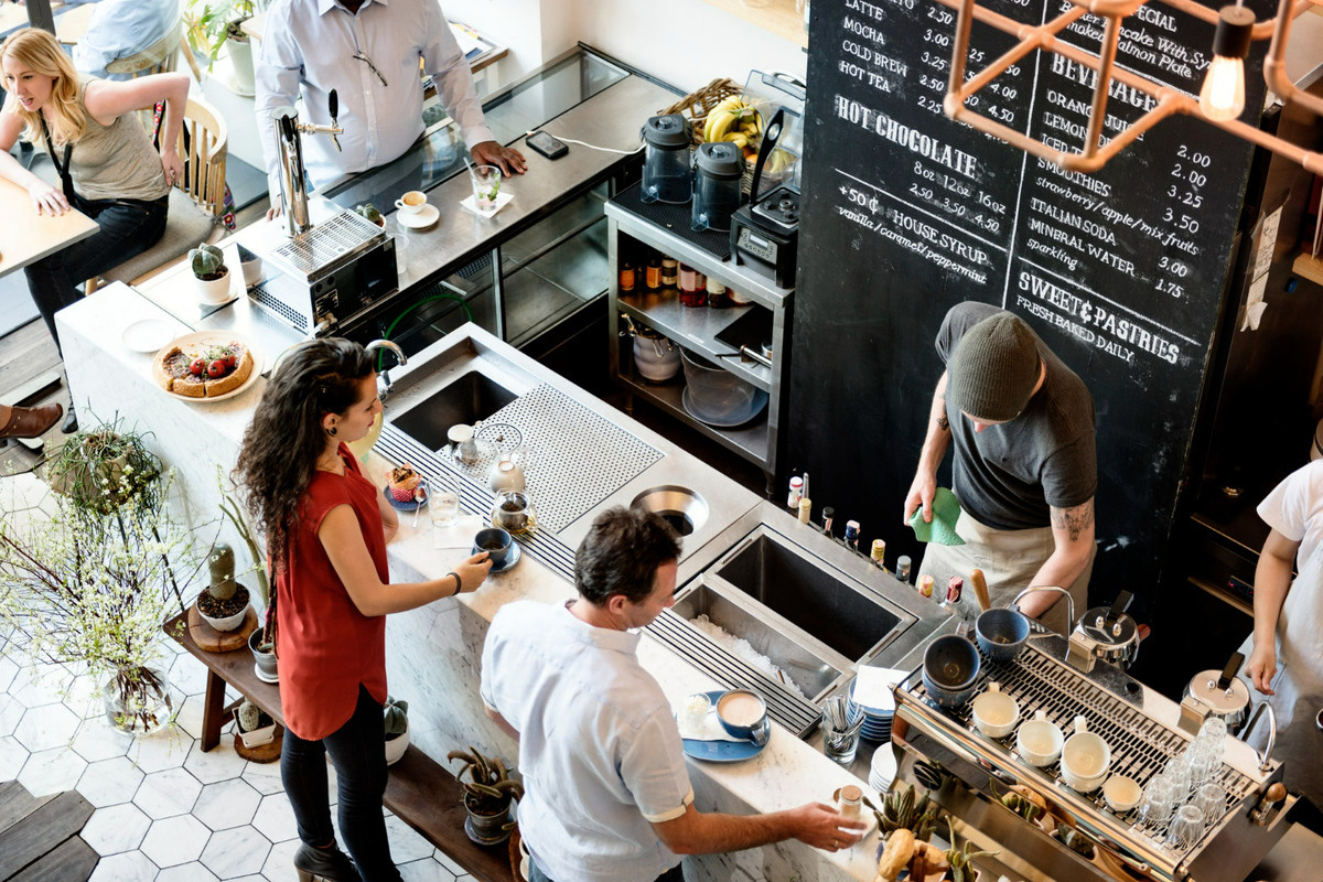 Cafe dengan Playground