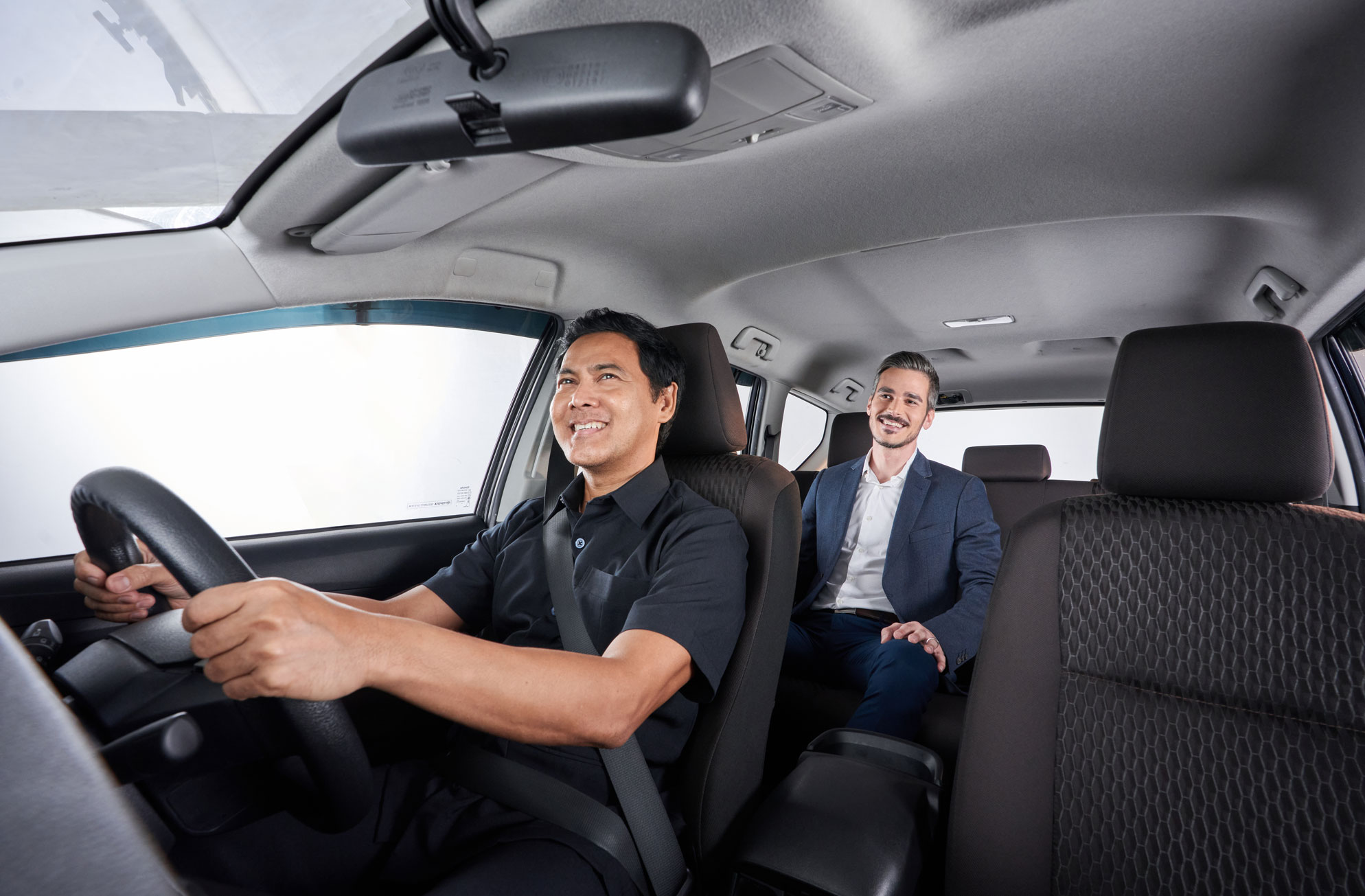 Sewa Mobil Luar Kota